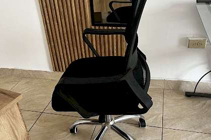 Silla escritorio negra